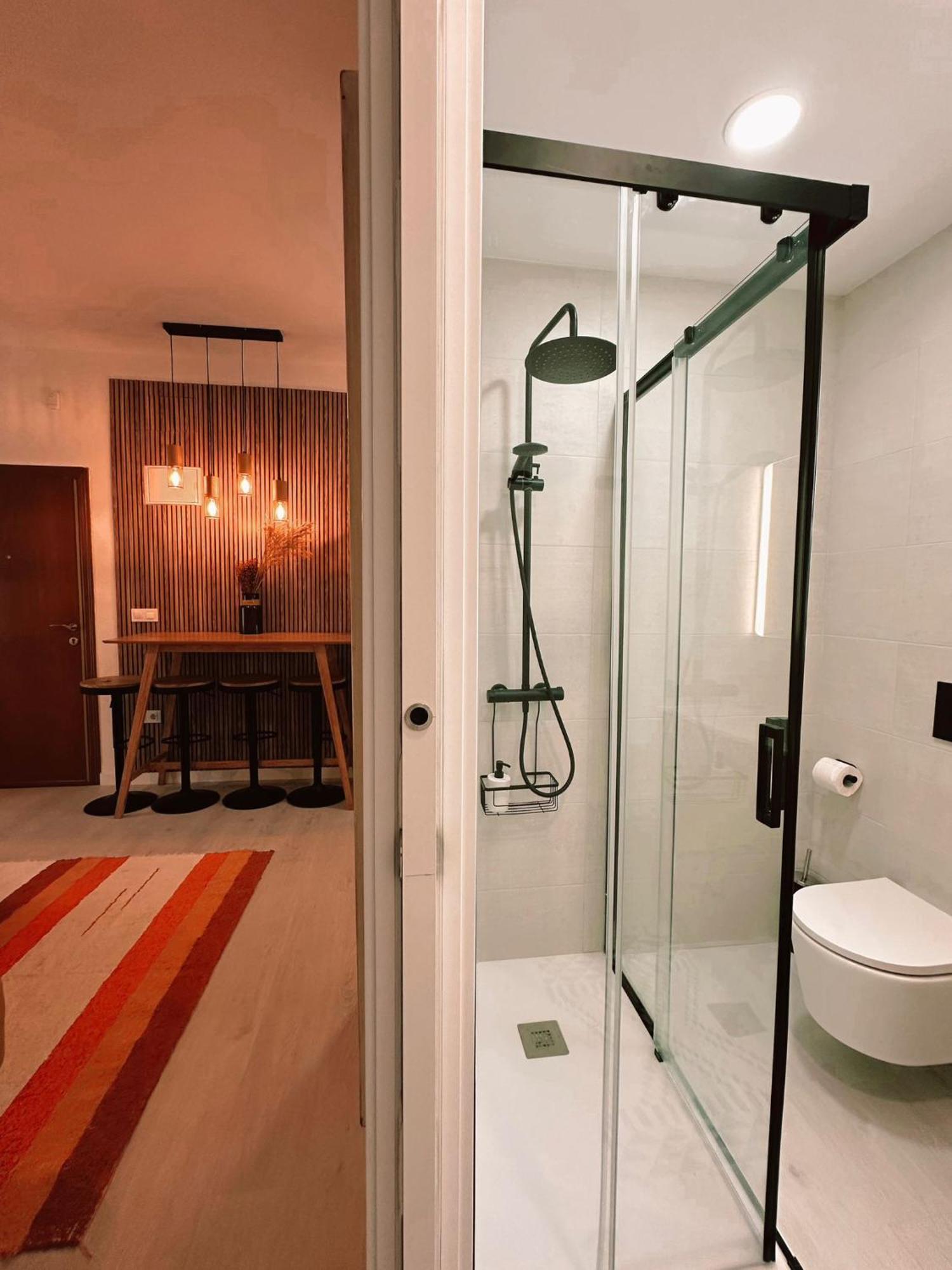 Penthouse Center *